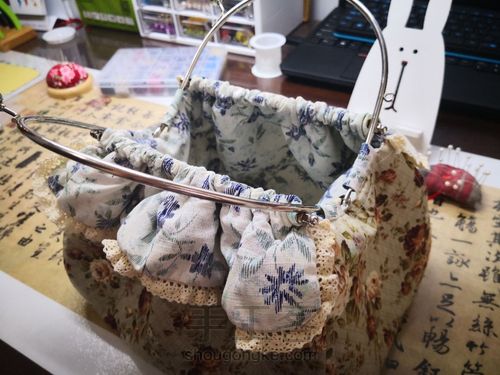 15cm手挽口金包 第4步