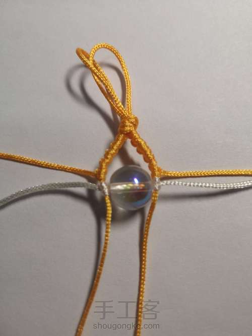 包珠:加线穿孔法 第4步