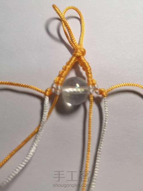 包珠:加线穿孔法 第6步