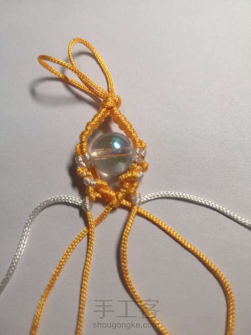 包珠:加线穿孔法 第12步