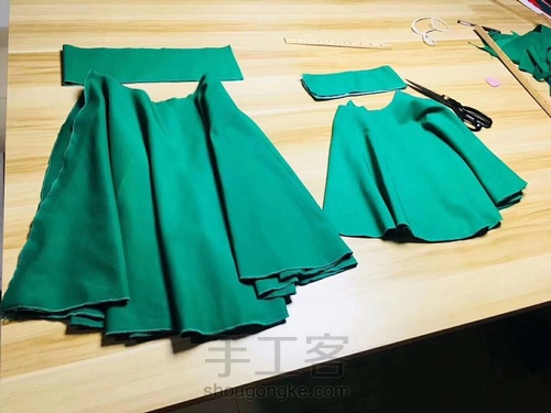 简约大气的伞裙 第3步