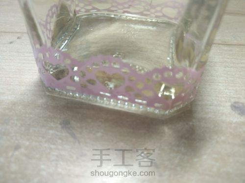 墨水瓶做花瓶 第3步