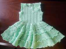 一款钩针编织的儿童裙