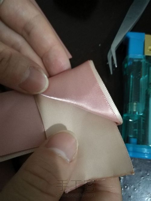 一款上档次的发饰 第5步