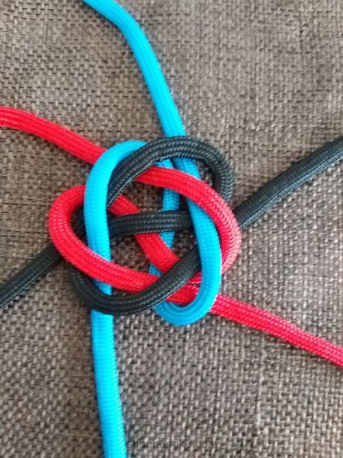 六瓣花结 第8步