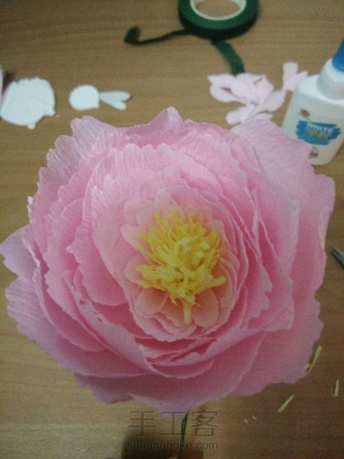 褶皱纸,牡丹花教程 第12步