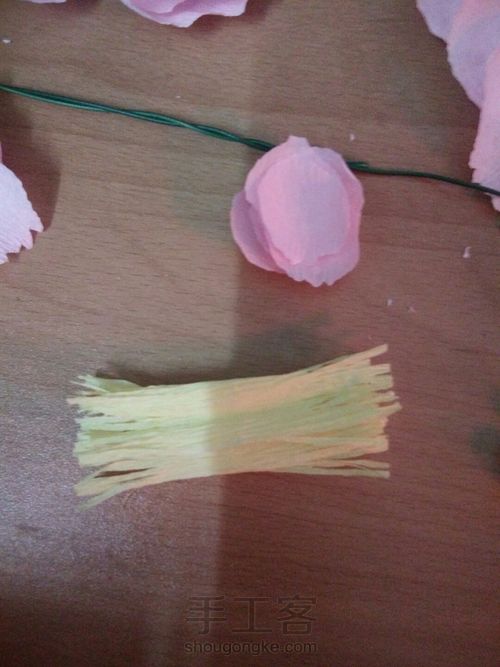 褶皱纸,牡丹花教程 第7步