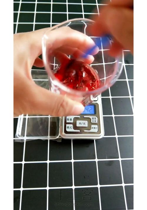 自己做的安全放心的口红 第3步