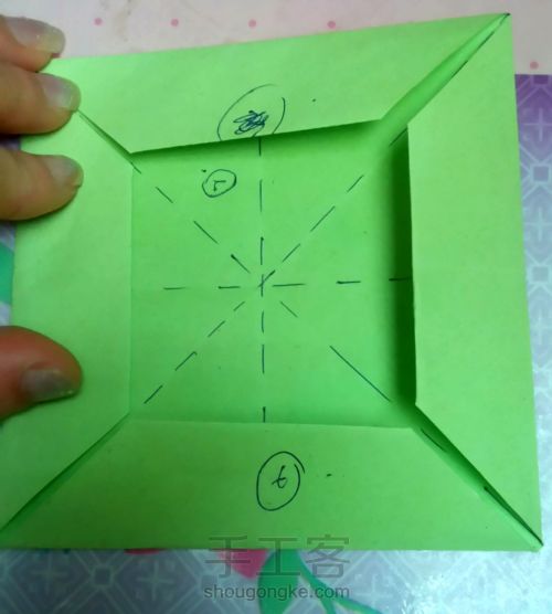 纸巾盒的折法 第8步