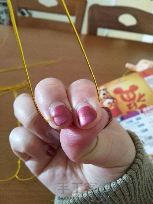 DIY丝网人鱼芭比娃娃 第3步