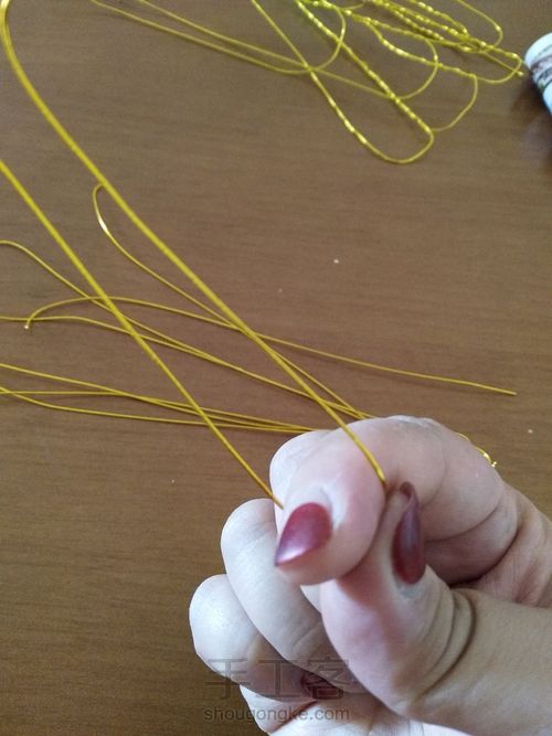 DIY丝网人鱼芭比娃娃 第6步