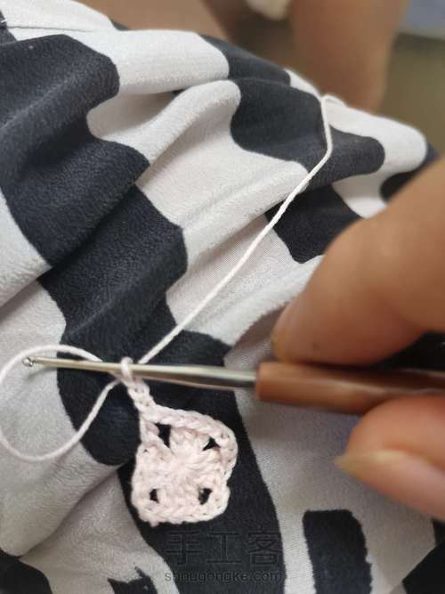 钩针蝴蝶结 第2步