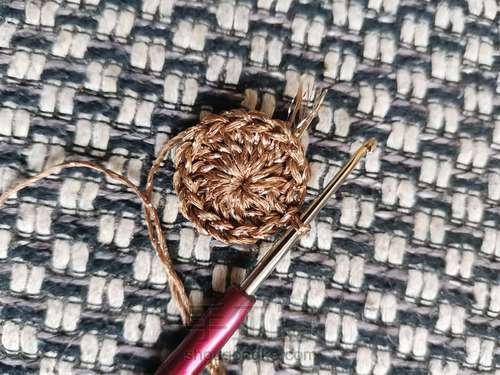 菠萝花小包包 第1步