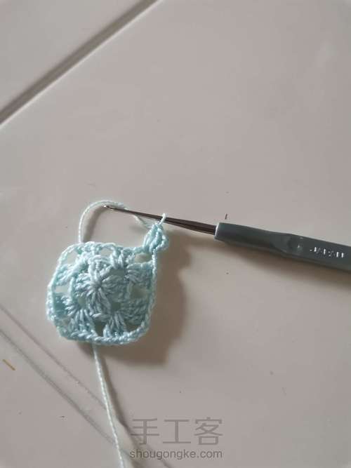 祖母格蝴蝶结 第2步