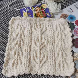 阿兰花样方形坐垫