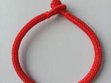 盘编红绳，简单款