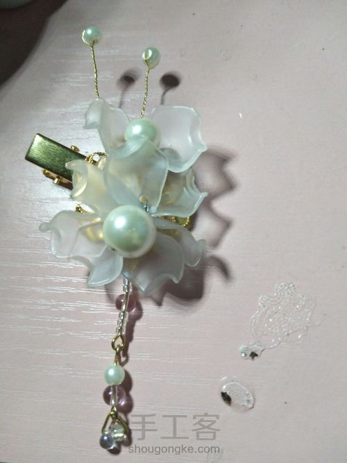 清新磨砂花小发夹 第5步