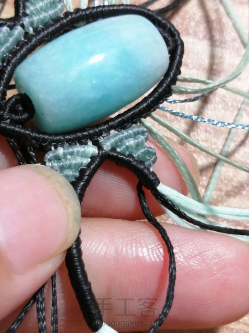 炫彩蝴蝶编织教程—桶珠款 第19步