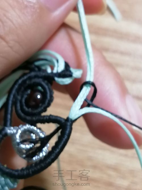 炫彩蝴蝶编织教程—桶珠款 第53步