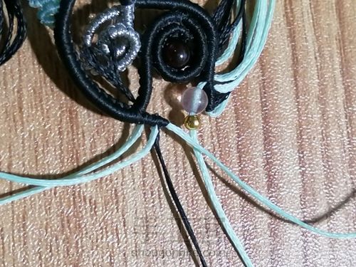 炫彩蝴蝶编织教程—桶珠款 第55步