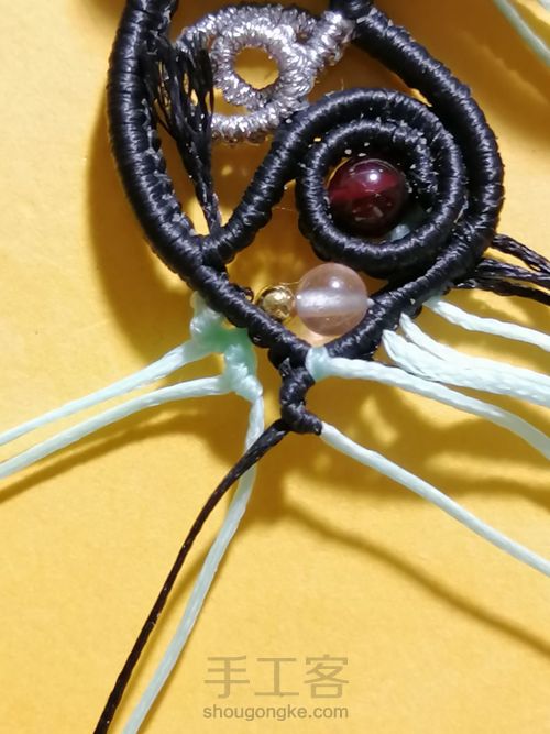 炫彩蝴蝶编织教程—桶珠款 第61步