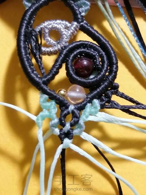 炫彩蝴蝶编织教程—桶珠款 第67步