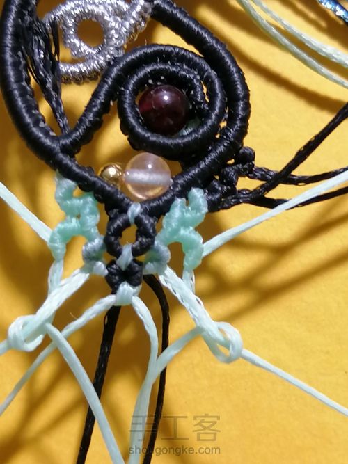 炫彩蝴蝶编织教程—桶珠款 第69步