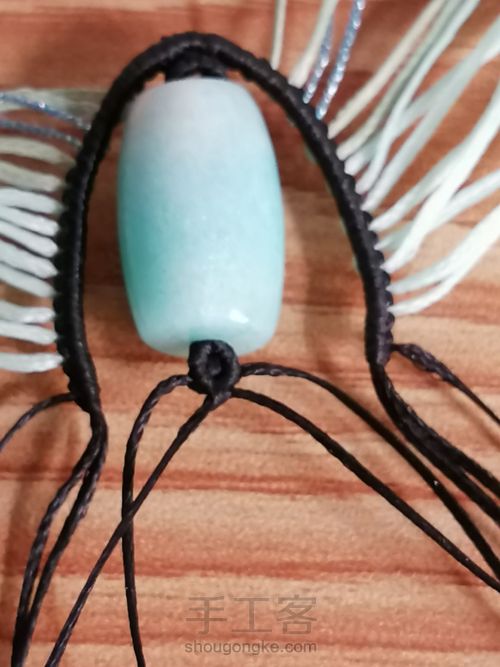 炫彩蝴蝶编织教程—桶珠款 第7步