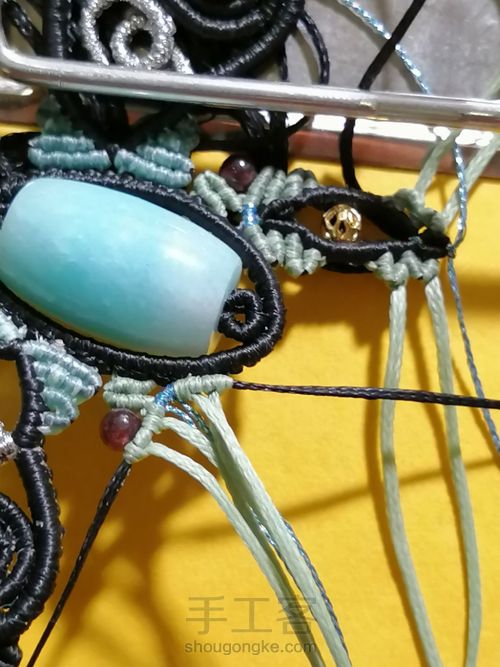 炫彩蝴蝶编织教程—桶珠款 第75步