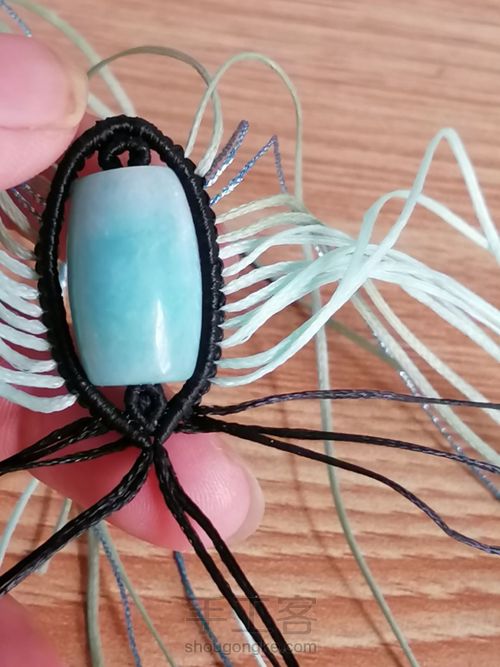 炫彩蝴蝶编织教程—桶珠款 第8步