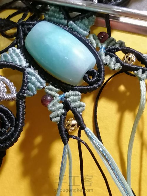 炫彩蝴蝶编织教程—桶珠款 第86步