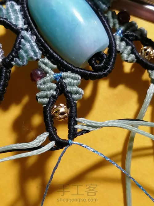 炫彩蝴蝶编织教程—桶珠款 第90步