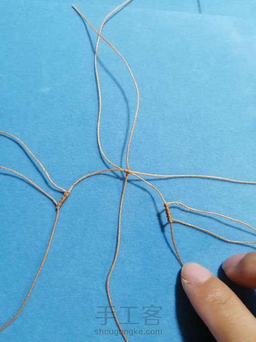 圈圈圆圆—手绳款 第3步