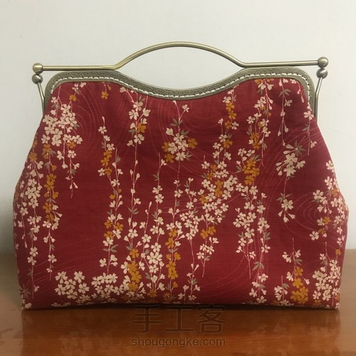 27㎝唇形口金包教程 第19步