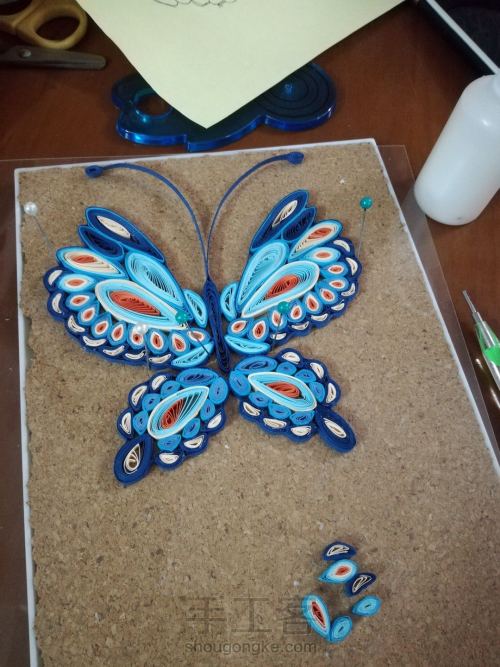 蓝蝴蝶🦋 衍纸 第12步