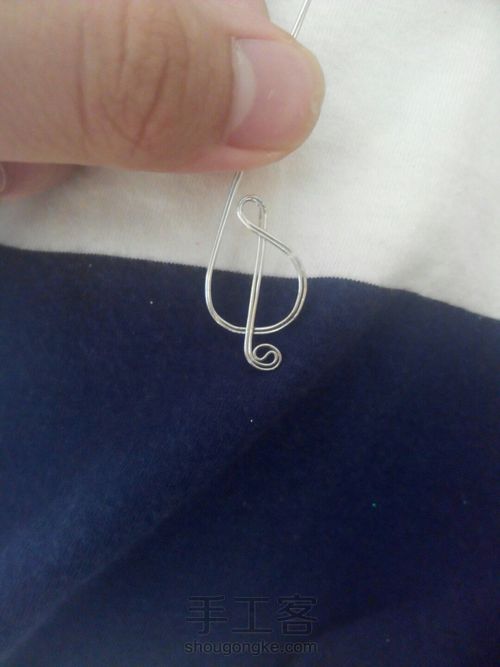 绕线音符耳夹 第7步