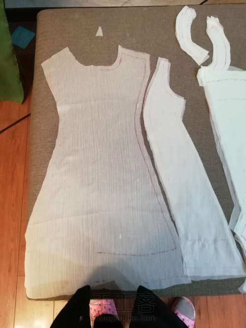 复古鸢尾裙 第3步