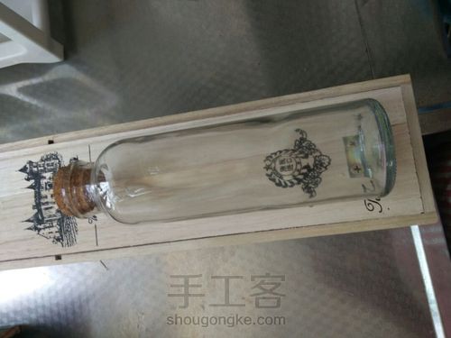 木板花瓶架 红酒木盒改造哦，用废旧木板一样可以完成~ 第3步