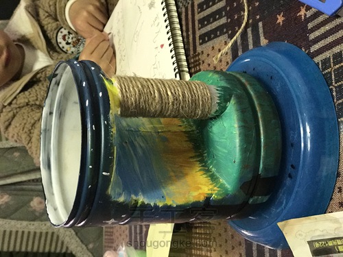 瓶子改造花盆 第5步