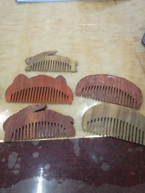 一个兔子骨折!一个兔子耳朵折了! 第4步