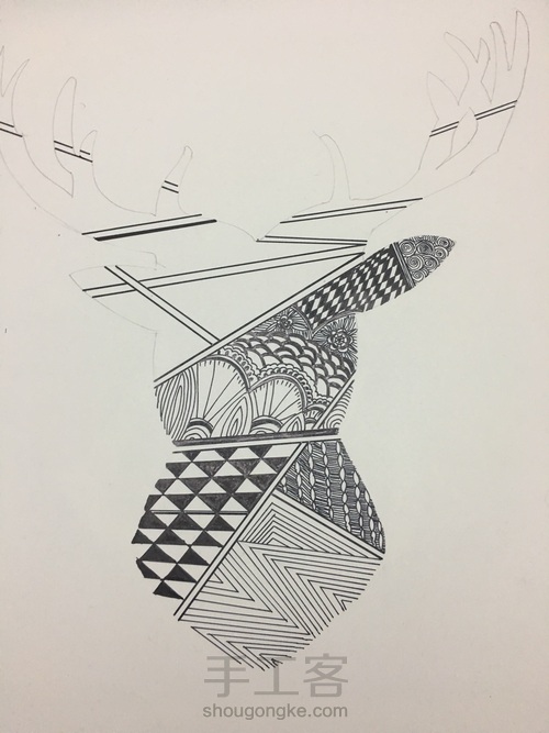 手绘鹿头禅绕画 第5步