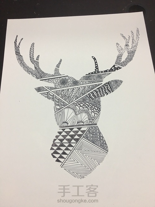 手绘鹿头禅绕画 第6步