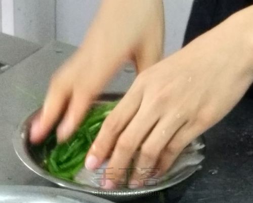 鱼肉小甜品（我们组取名为椰丝甜鱼） 第4步