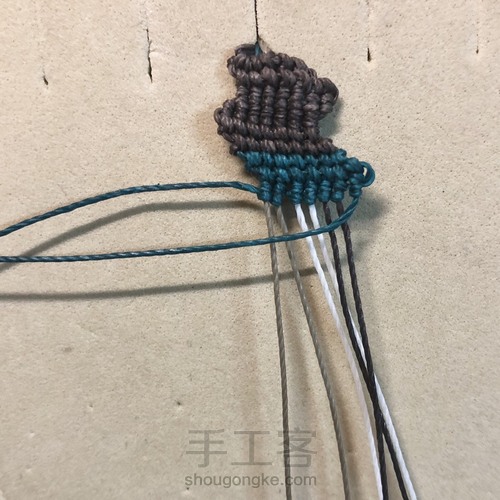 −闪电−拼接四色斜卷手链 第24步