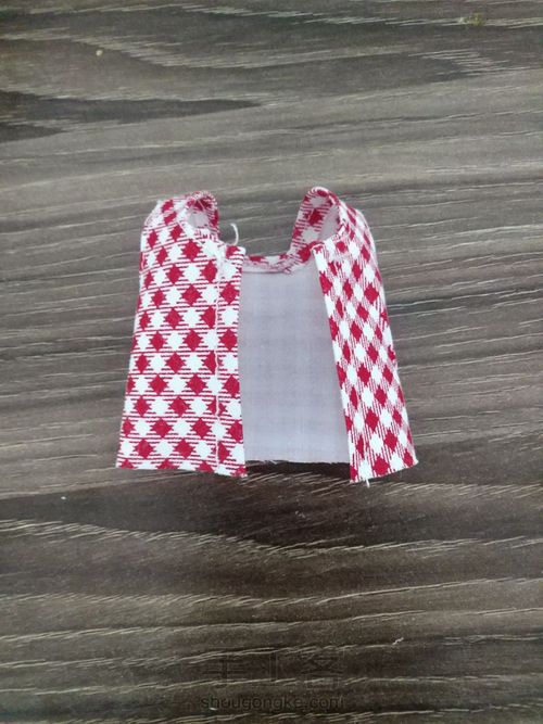 小布娃衣背心连衣裙 第15步