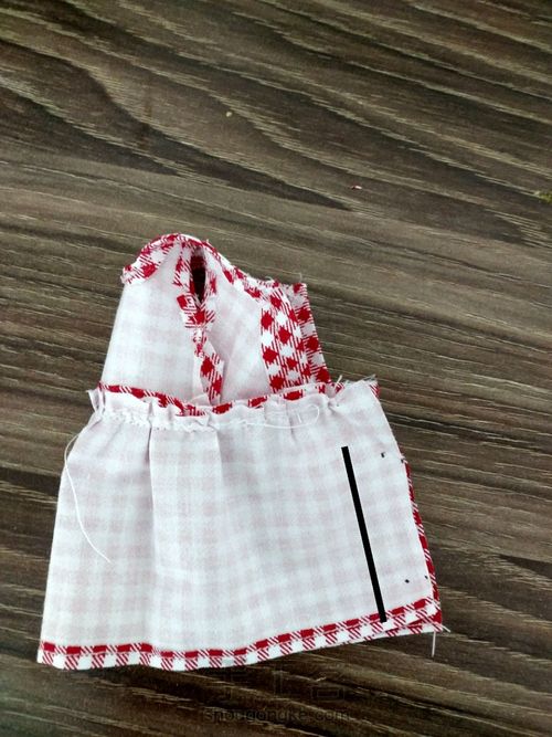 小布娃衣背心连衣裙 第21步