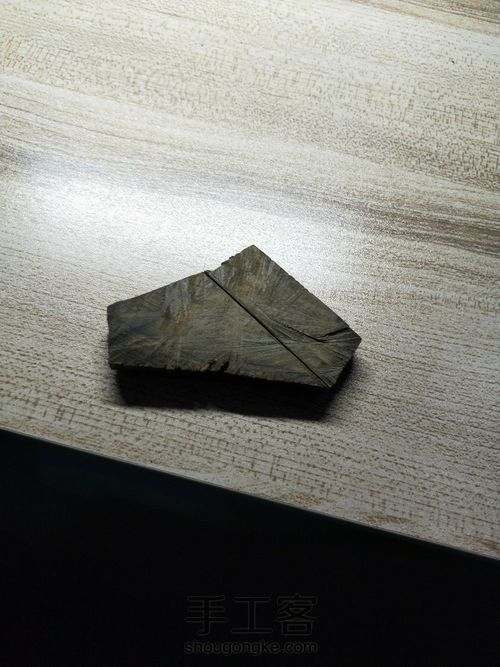 大红酸枝镶金丝楠龙纹牌 第1步