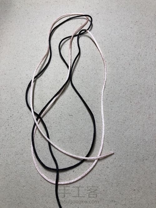 双面金刚结,可能因为怕蛇,我不喜欢叫它蛇结 第1步