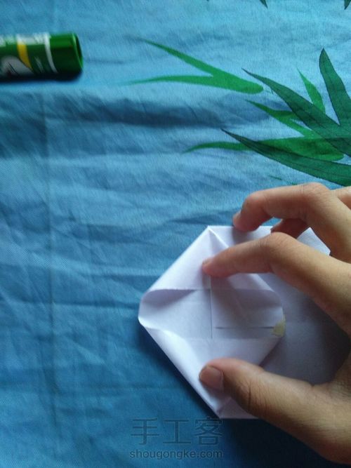 制作礼物袋 第9步