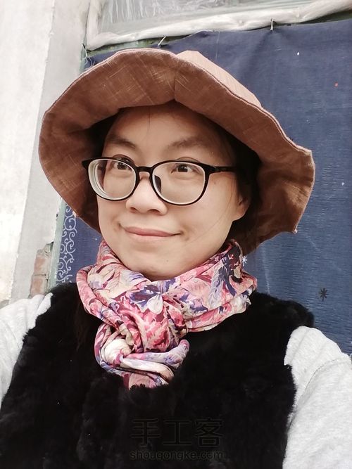 双层亚麻布料的六角形渔夫帽 第1步